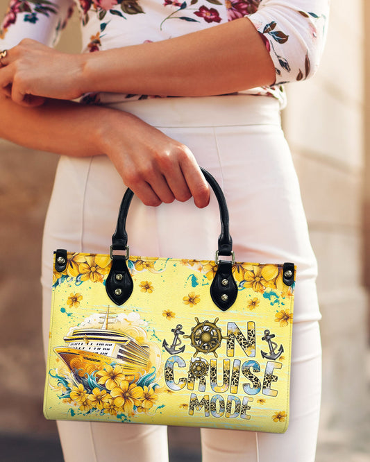 On Cruise Mode Leather Handbag