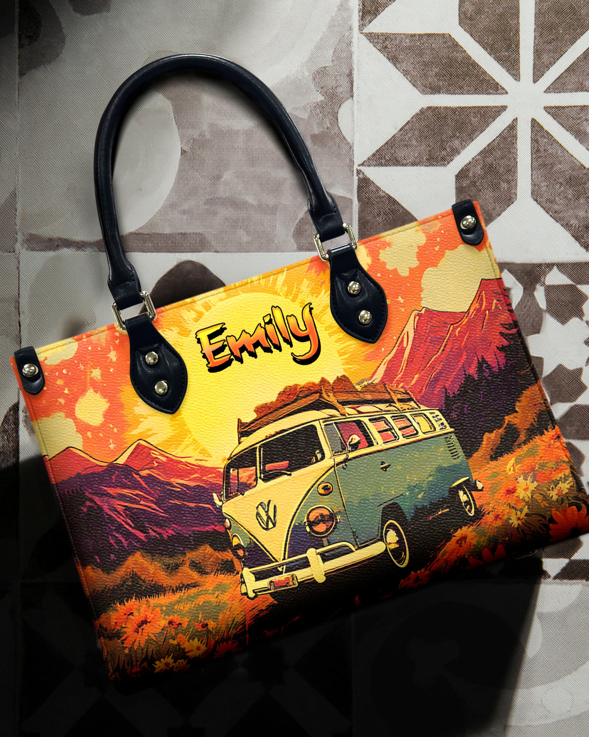 Bigcrowns CAMPING SCENE LEATHER HANDBAG N1208244