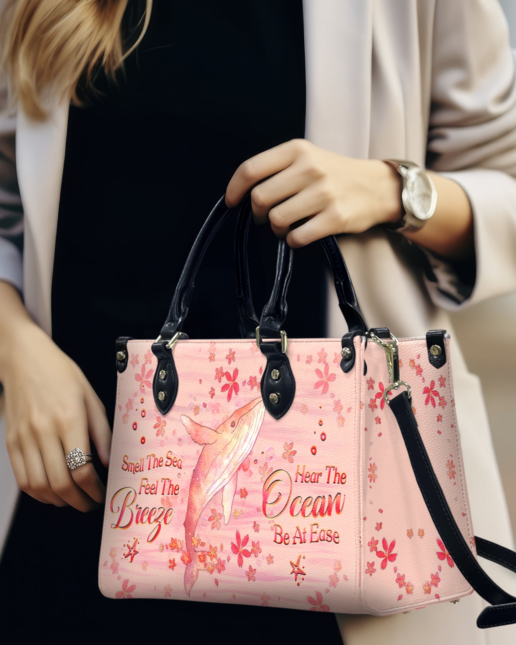 Bigcrowns SMELL THE SEA FEEL THE BREEZE WHALE LEATHER HANDBAG G1308244