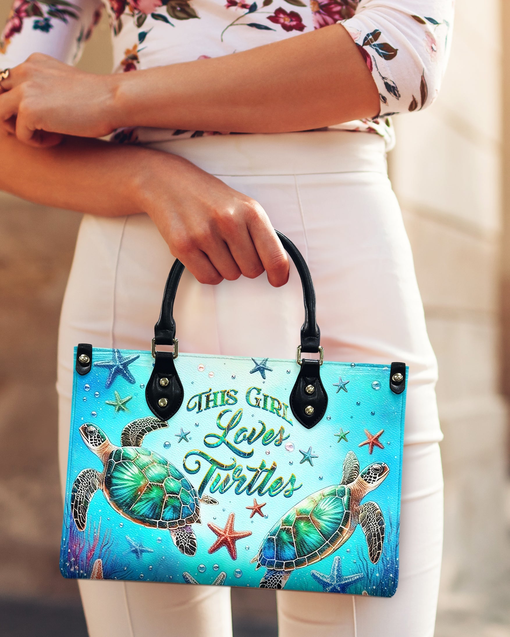 Bigcrowns THIS GIRL LOVES TURTLES LEATHER HANDBAG G0506244