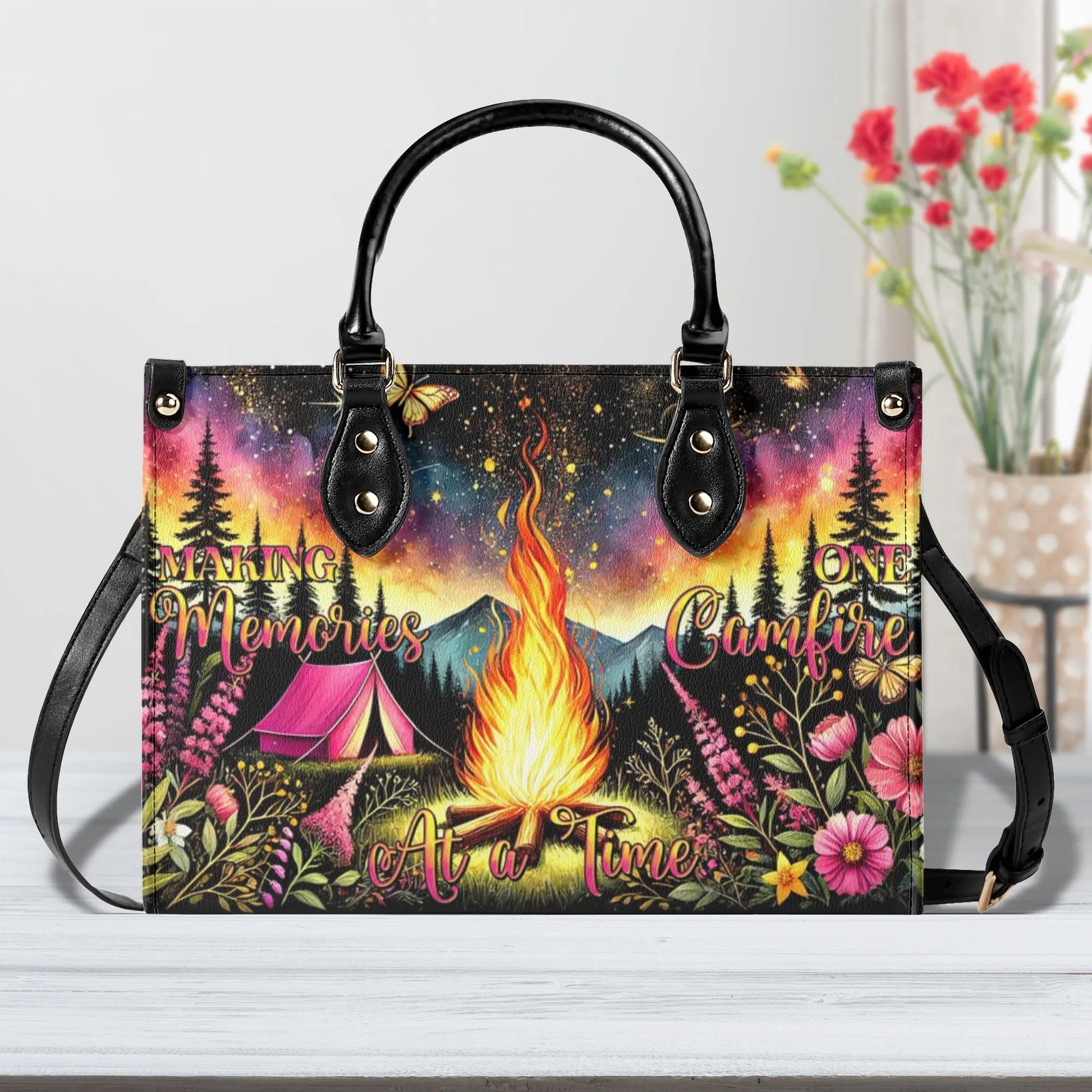 Bigcrowns MAKING MEMORIES ONE CAMPFIRE AT A TIME LEATHER HANDBAG TYTM0207242